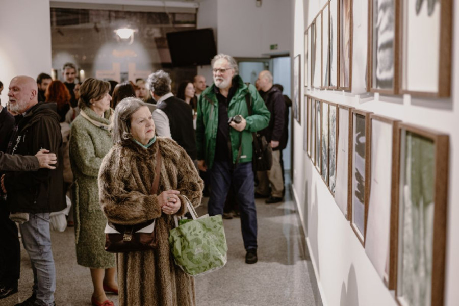 Sećanja na preminulog oca pretočena u neobičnu izložbu: Saznajte tajnu "Igre s mafinima" (FOTO)