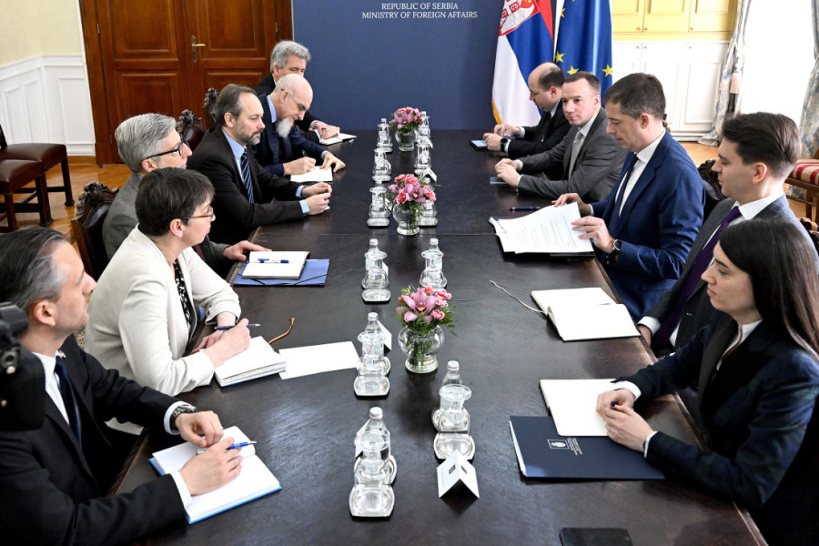 Đurić poručio ambasadorima Kvinte: Stabilnost Srbije nije na prodaju!