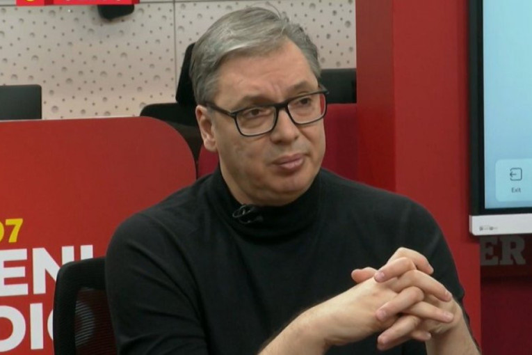 Predsednik Vučić o napadu na studente u Pionirskom parku: Ti koji su ušli s fantomkama i pokušali da se obračunaju, uhapšeni su!