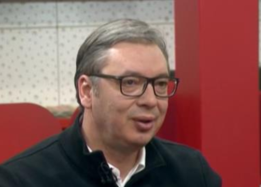 Predsednik Vučić o napadu na studente u Pionirskom parku: Ti koji su ušli s fantomkama i pokušali da se obračunaju, uhapšeni su!