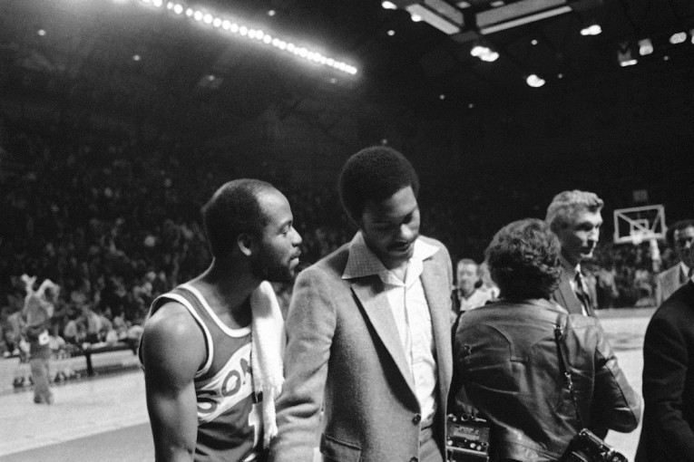 NBA liga u crnom! Preminuo čuveni košarkaš, od njega je bolji bio samo Džordan!