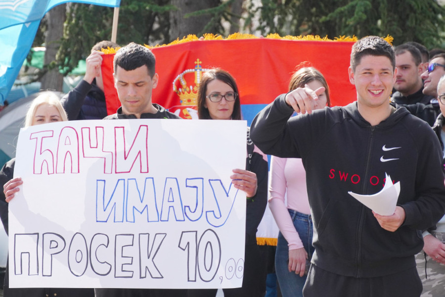 Studenti šestu noć zaredom proveli u Pionirskom parku: Dobili smo samo odgovor rektora Državnog univerziteta u Novom Pazaru