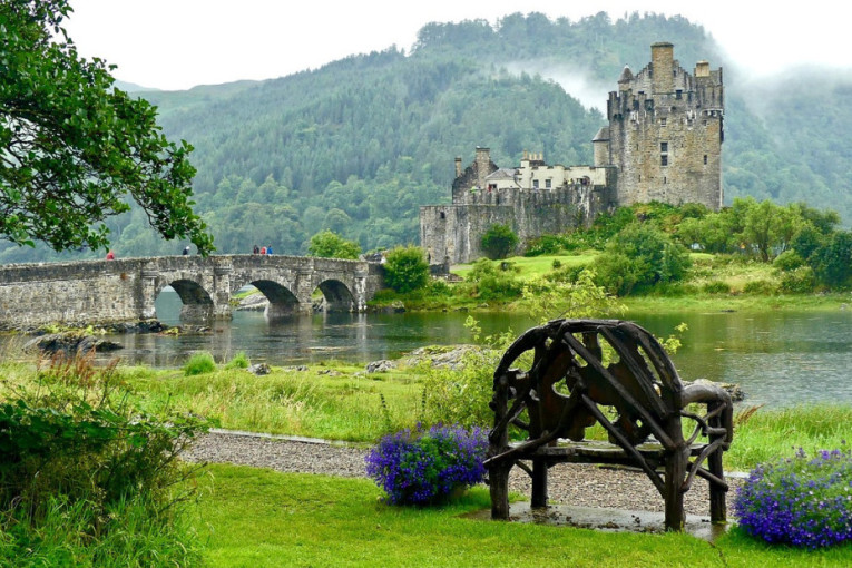 Mesta gde bajke postaju stvarnost: 10 veličanstvenih dvoraca u Evropi koje morate posetiti