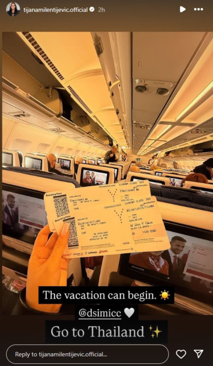 Naša pevačica sa dečkom napustila Srbiju: Na ovu destinaciju su se uputili (FOTO)