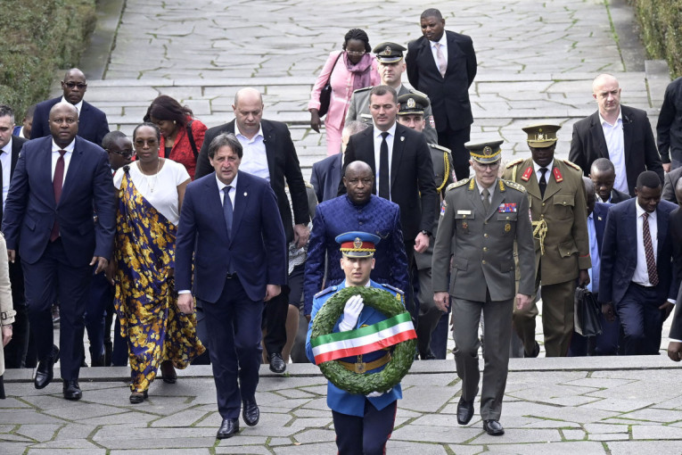 Počast na Avali: Predsednik Burundija položio venac na Spomenik neznanom junaku (FOTO)