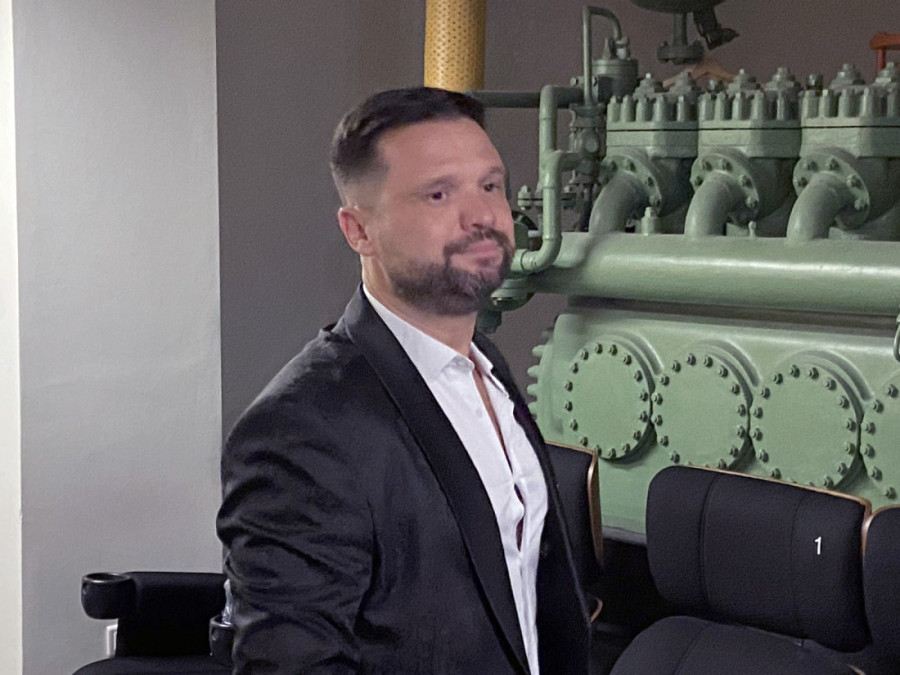 "Mlada me gledala, a onda..." Naš pevač je doživeo nesvakidašnju situaciju na svadbi dok je pevao