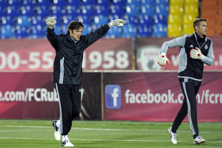 Slomljeno srce i samo 3 reči: Stojković se oprostio od nekadašnjeg saigrača Ilića (FOTO)