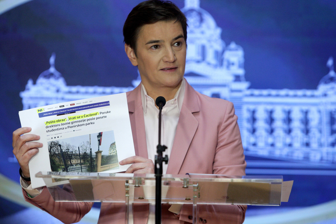 Nikada nismo svedočili ovakvoj sramoti za Beogradski univerzitet! Brnabić: Rektor prekršio Ustav (FOTO/VIDEO)