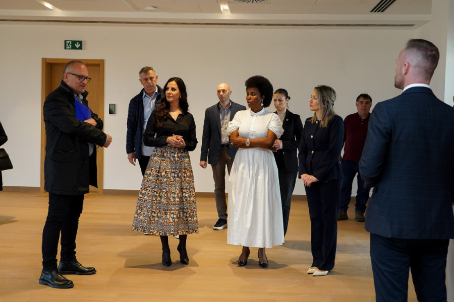 Tamara Vučić i supruga predsednika Burundija posetile Institut za rani razvoj dece i inkluziju (FOTO/VIDEO)