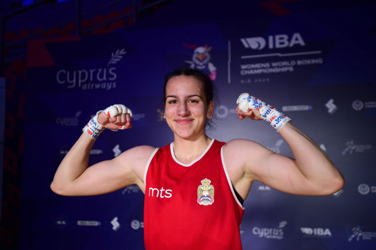 Anastasija je prava srpska junakinja! Dva puta se našla u nokdaunu, pa obezbedila novu medalju na SP!