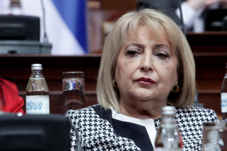 Ministarka prosvete: Najviše zameram rektoru na osionom stavu prema studentima koji bi da uče