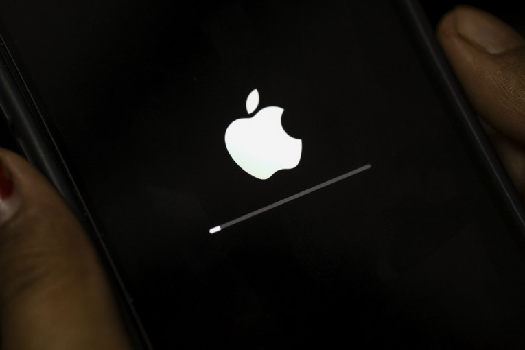 iPhone 18 Pro bi mogao da bude providan: Apple se vraća retro stilu i kopira trendove drugih proizvođača