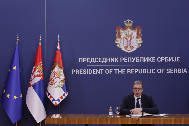 Vučić se obratio javnosti: "Država Srbija će biti jača od svih izazova!"