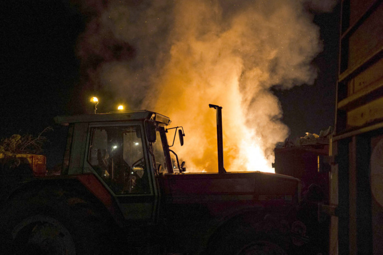 Užas u Surgutu: Sedmoro mrtvih u požaru, među njima i deca