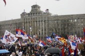 Plenumaši i opozicija šire laži: Tvrde da je bilo milion ljudi na protestu, a izvor im je lažan nalog Mosada (FOTO)