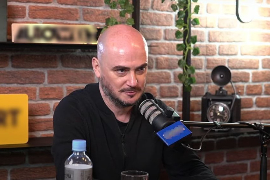 "Andrej se vraćao da ih spasi, plakala sam kao kiša" Pevačica slomljena zbog tragedije u Makedoniji