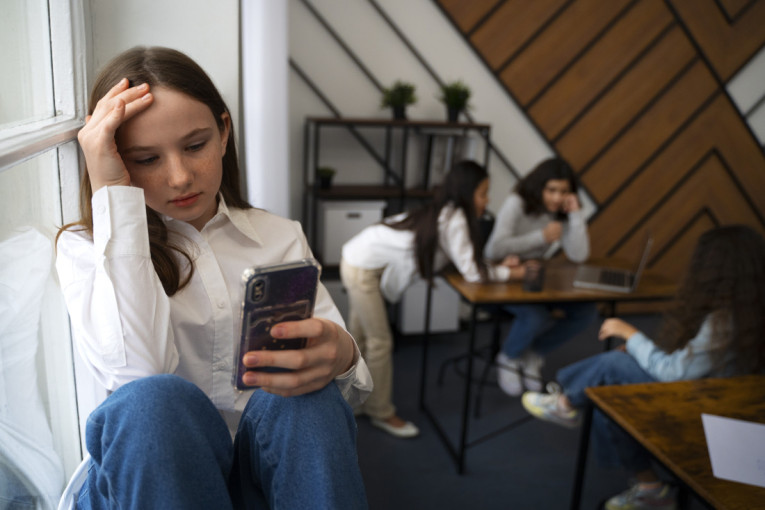 Ljubav u digitalnom dobu: Kako je upoznavanje postalo komplikovanije nego ikad?