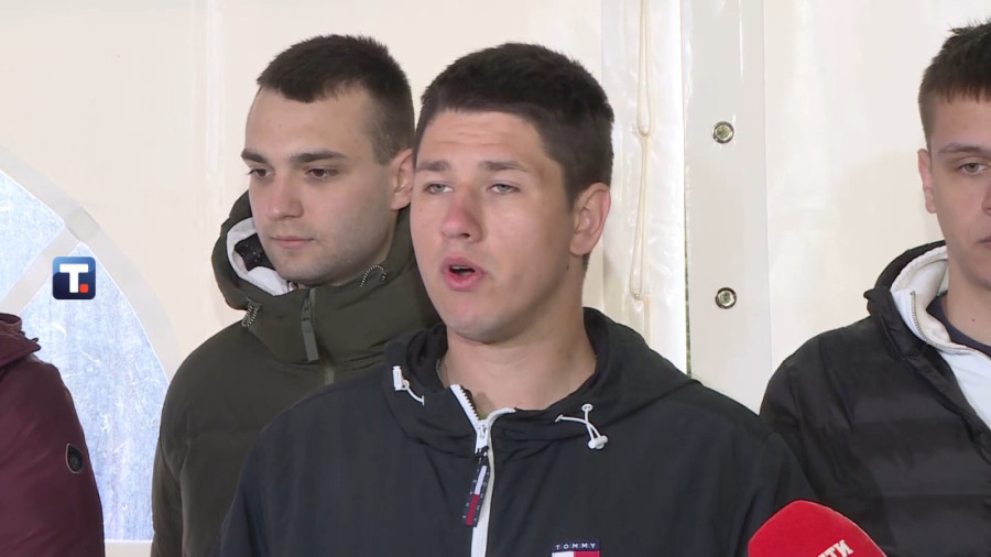 Studenti koji hoće da uče obratili se iz Pionirskog parka: Podneli smo krivičnu prijavu protiv rektora Vladana Đokića (VIDEO)