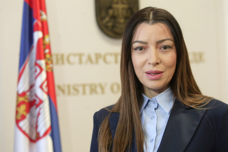 Mesarović žestoko udarila na Đokića: Uzurpator koji krši zakon i vodi politiku sa univerziteta!