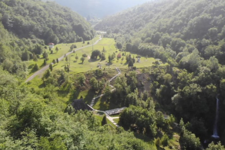 Mitar boluje od cerebralne paralize i bilo je potrebno da neko na planini ustupi plac! Ponuda odmah stigla sa Zlatibora