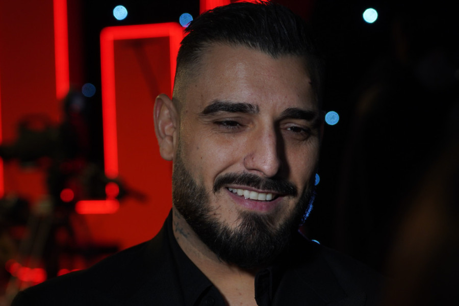 Darko Lazić bacio oko na ovu koleginicu, poklonio joj i ružu: Ne čudi me što ga žene vole!