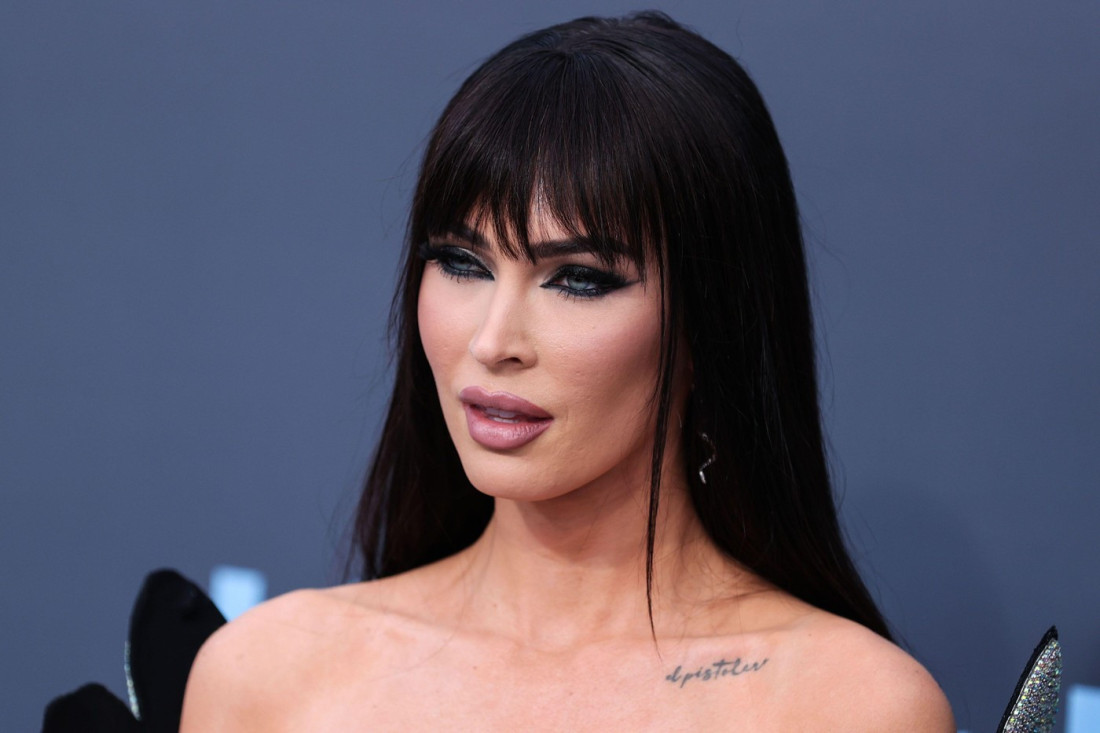 "Izgleda kao voštana figura!" Megan Foks drastično promenila izgled: Evo šta je na sebi radila!