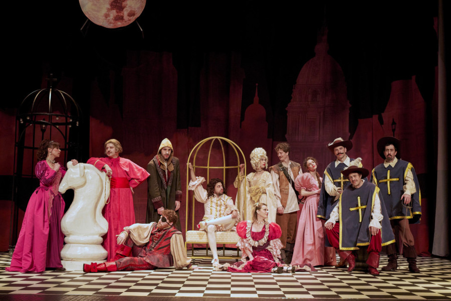 Odlaže se premijera predstave "Tri musketara": Poznat novi datum (FOTO)