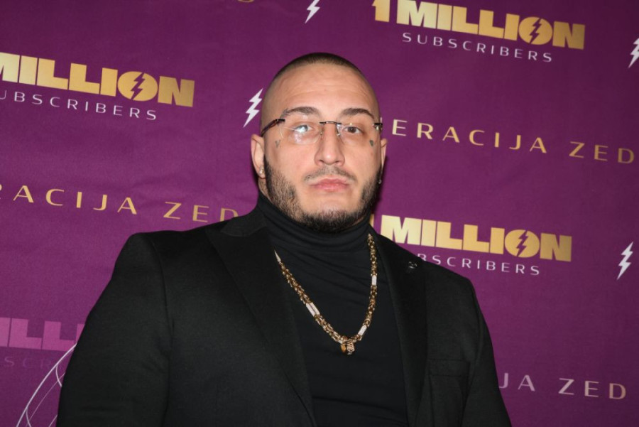 Vuk Mob otkrio kako vaspitava ćerku: Strog sam prema Teoni, nekad mi bude žao!