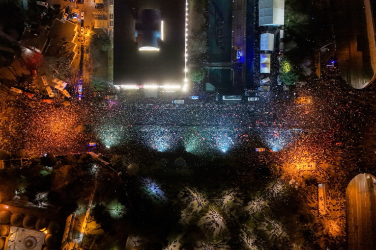 Novi protest u Istanbulu protiv hapšenja gradonačelnika! Demonstranti ruše sve pred sobom, sukobili se sa policijom (VIDEO)