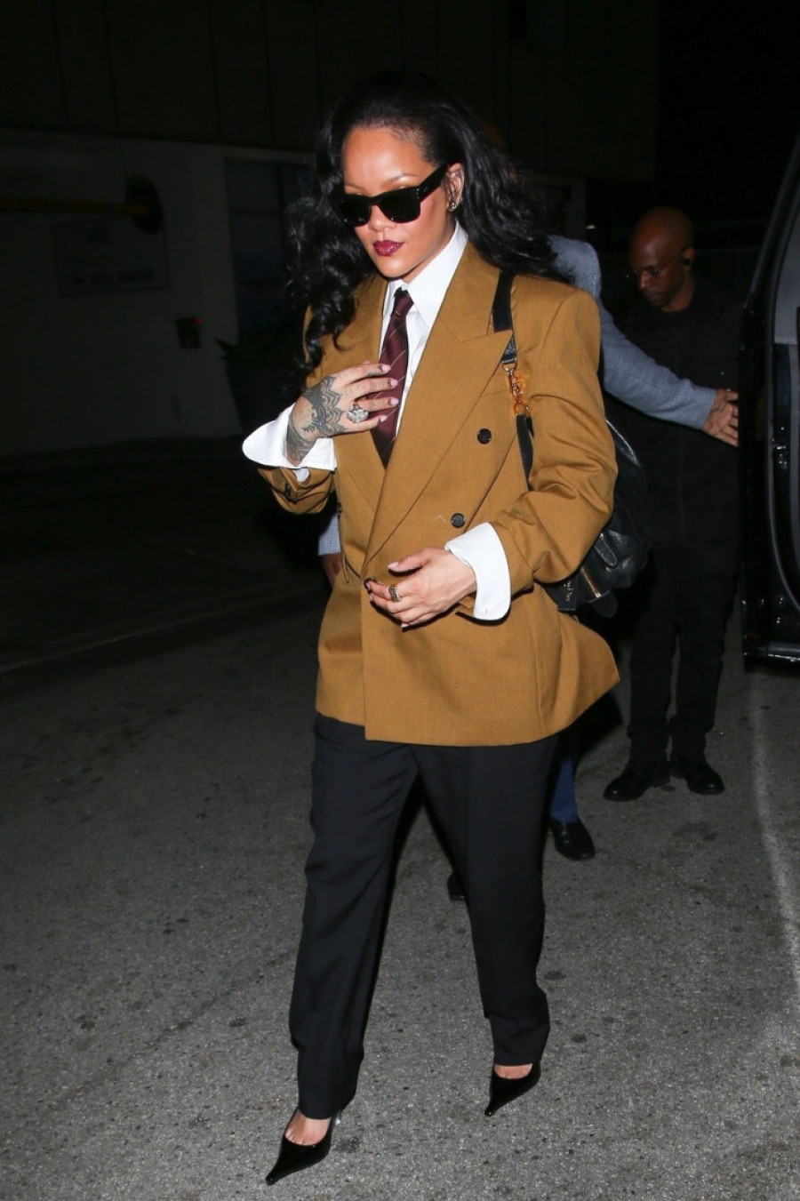 Moćno i beskompromisno: Žensko odelo nije trend, već stav koji nikada ne izlazi iz mode