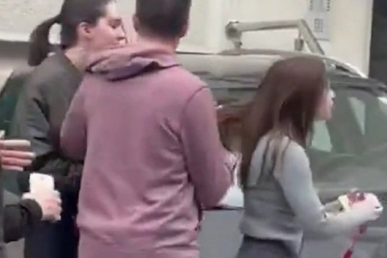 Jezivi snimci antisrpske opozicije! Nasilje nad ženama im je postalo zaštitni znak (VIDEO)