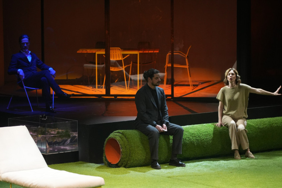 Iluzija bogatstva i sreće: Predstava "Eldorado" premijerno izvedena u JDP (FOTO)