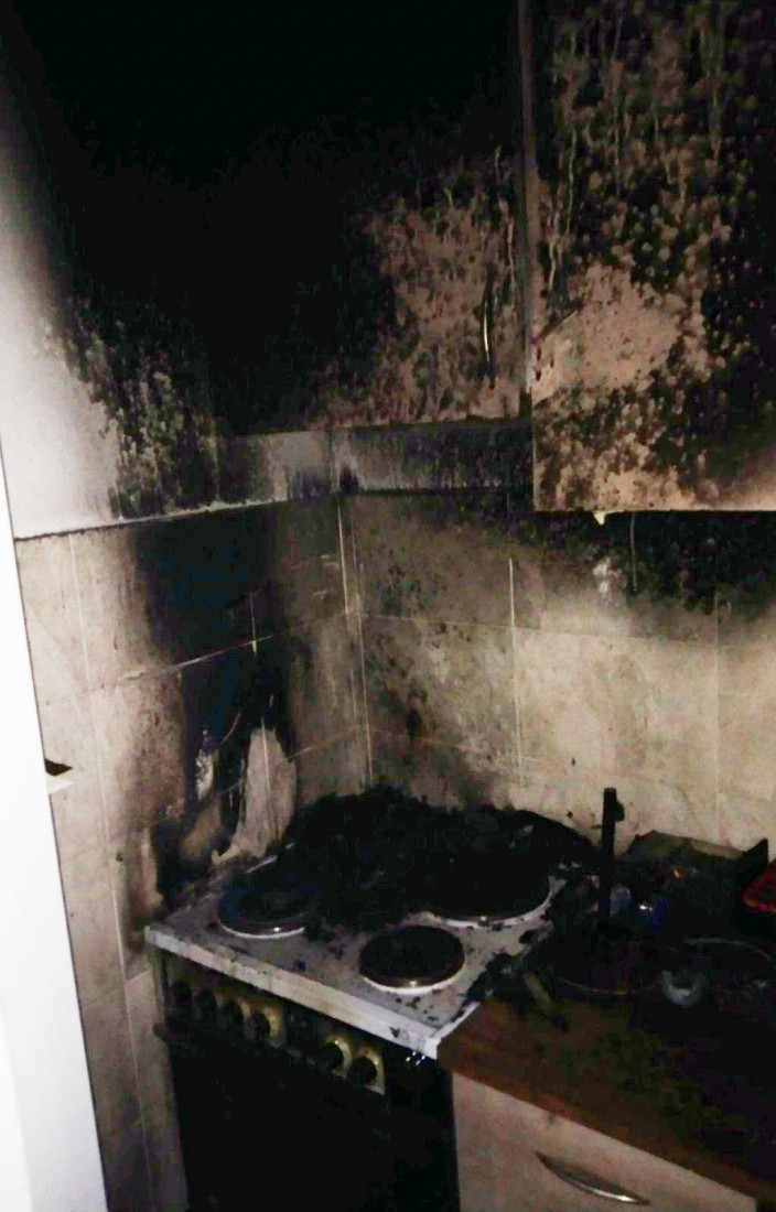 Drama u Kragujevcu: Izbio požar u zgradi! Vatrogasci spasili pet osoba, među njima trudnicu i dete! (FOTO)