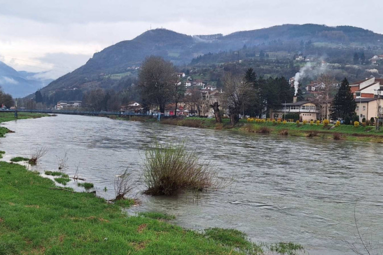 Naslovne strane dnevnih novina: Prelistavanje štampe za 29. mart 2026. godine