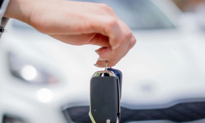 Nemojte odmah da paničite: Možete da otključate auto iako vam se ispraznila baterija u ključu