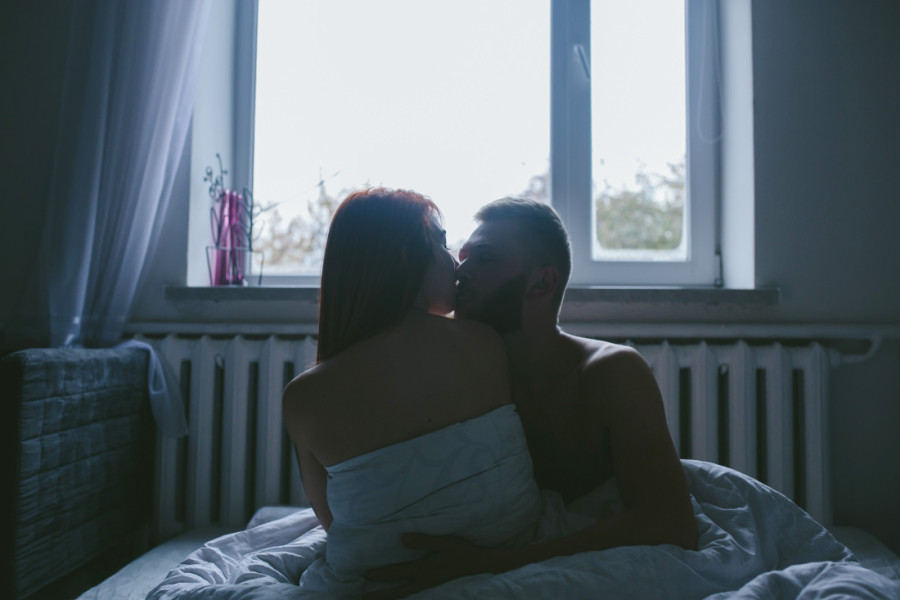 Jedan intimni položaj muškarci posebno vole, ali od njega i zaziru