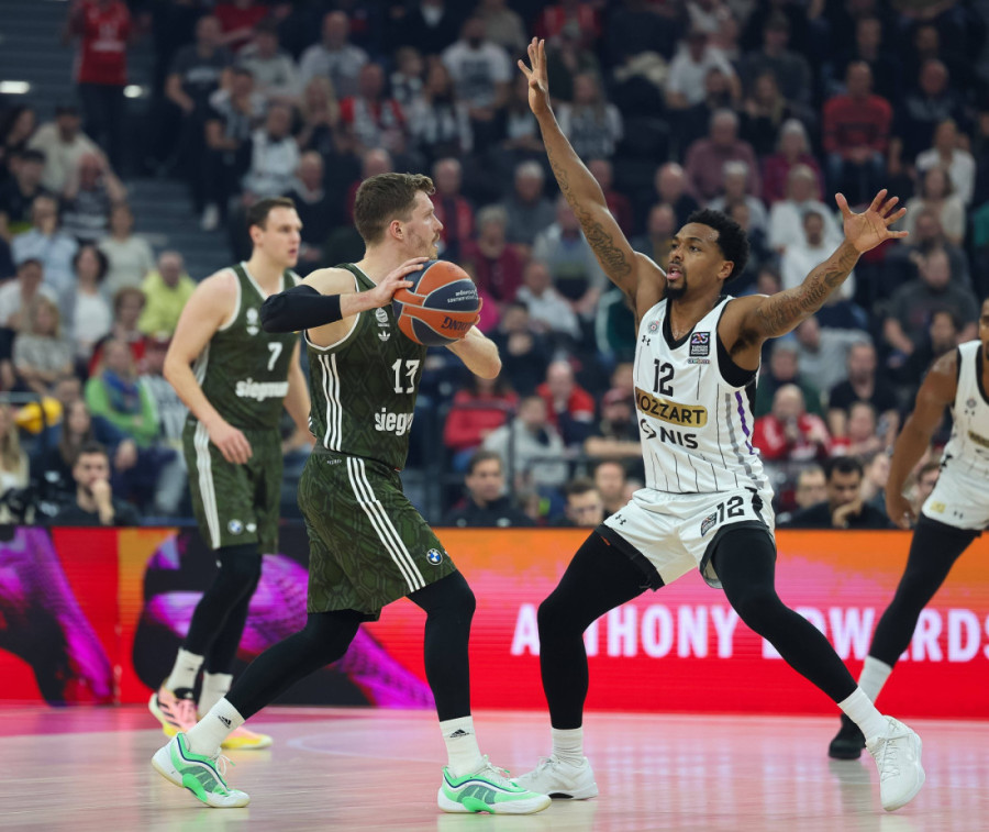 Partizan uprskao u Minhenu! Bajern bio na konopcima, ali je crna rupa od dva minuta progutala Valjak!