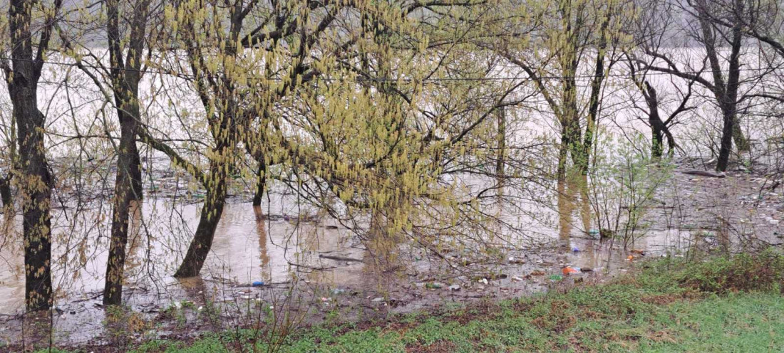 Kritično u Srpskoj: U Laktašima vanredna situacija, izlile se reke, ronioci i vatrogasci na terenu! U Derventi nema škole! (FOTO/VIDEO)
