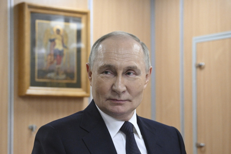 Takvi se rađaju jednom u 100 godina: Putin oduševljen Maskom!