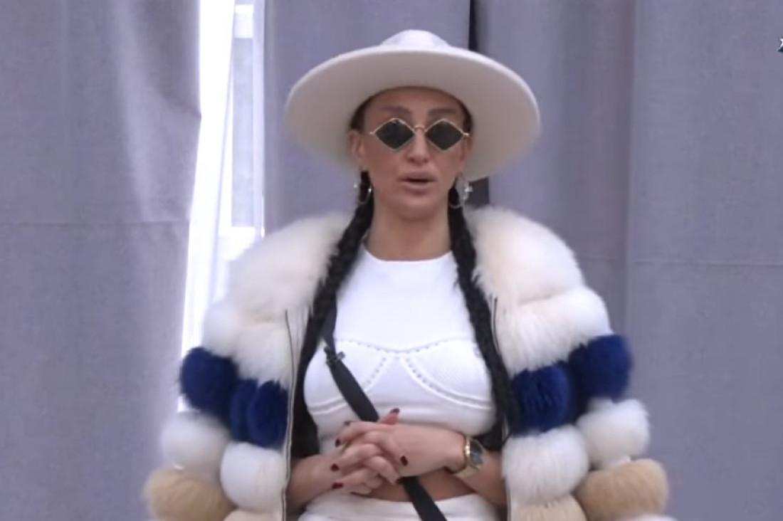 "Priznala je da je bila sa Desingericom i Rastom!" Rijaliti učesnica sve otkrila: Radi za pare u Budvi!