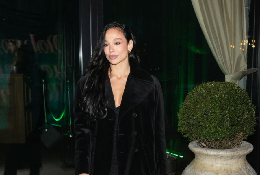 Najse*si izdanje koje ćete videti danas: Isplivala Editina vruća fotka, grudi na izvol