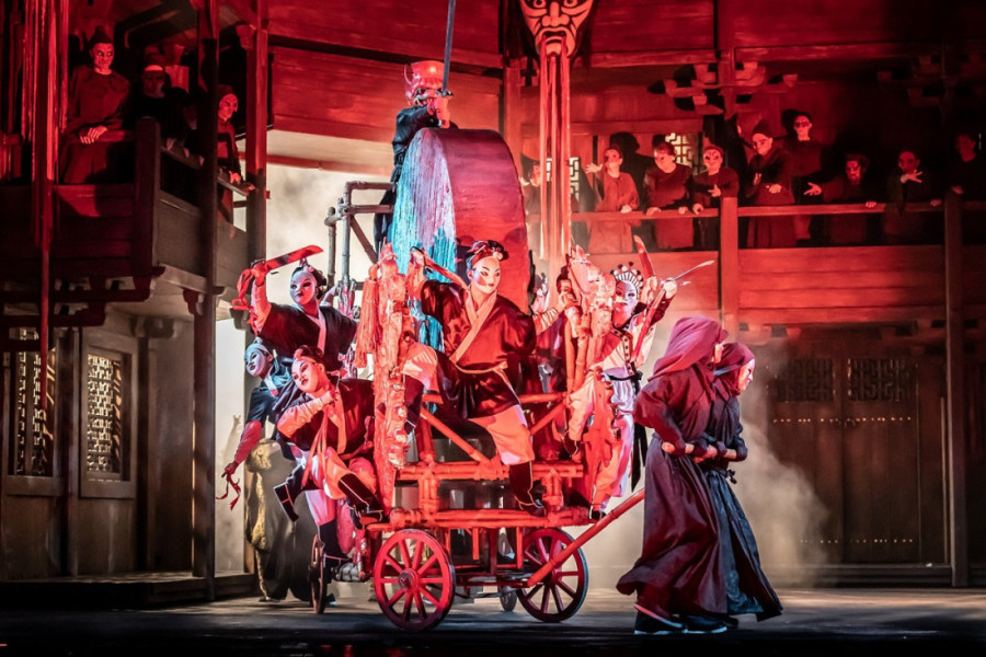 Mračna bajka o ledenoj princezi, tri zagonetke i tajanstvenom strancu: Opera "Turandot" uživo iz Londona (FOTO)