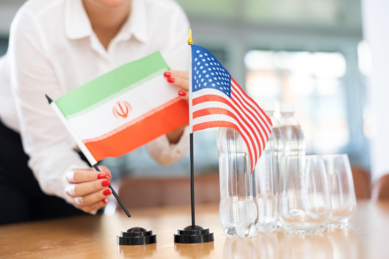 RAT NA BLISKOM ISTOKU Veliki saveznik Irana ulazi u rat, lansirao rakete na Izrael; pogođena američka vojna baza Princ Sultan