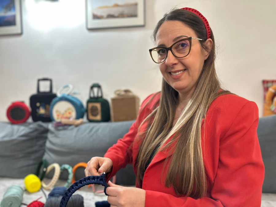 Od zanata napravila lep posao: Ova Čačanka hekla na drvetu, a sve je naučila od svekrve! (FOTO)