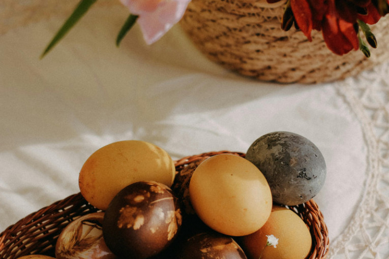 Tri su strogo zabranjene po tradicionalnim i crkvenim običajima: Nije svaka boja za farbanje uskršnjih jaja i postoji dobar razlog za to