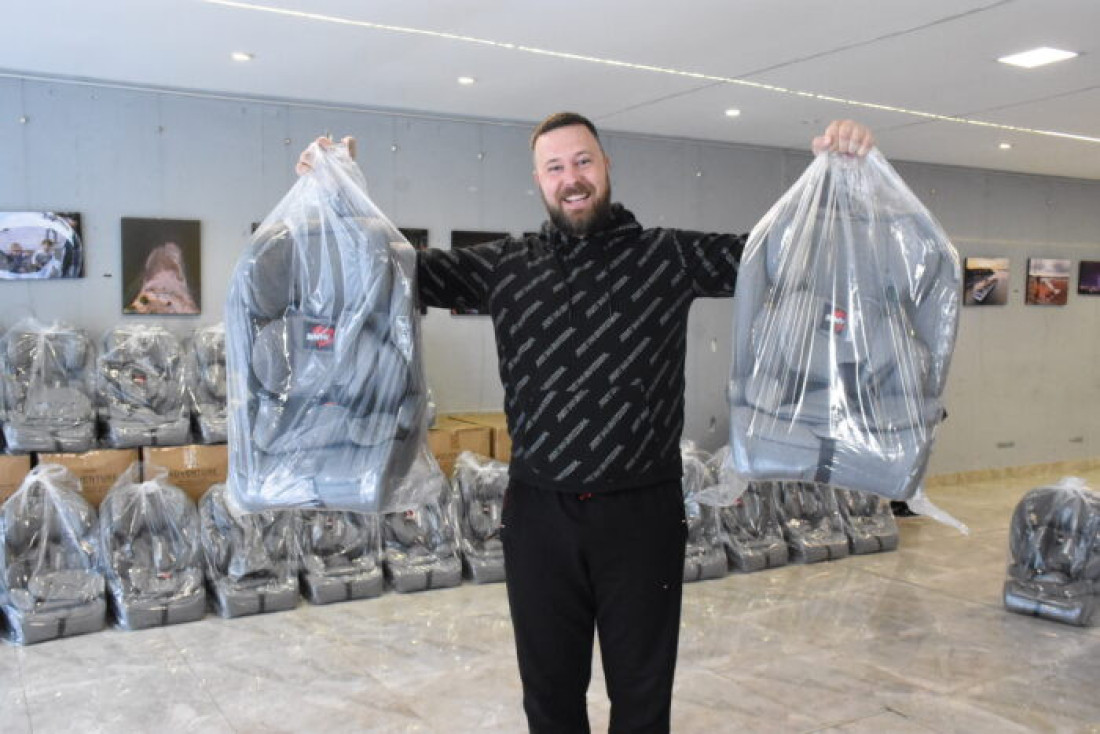 Zemunci nastavili akciju! Podeljena dečija auto-sedišta