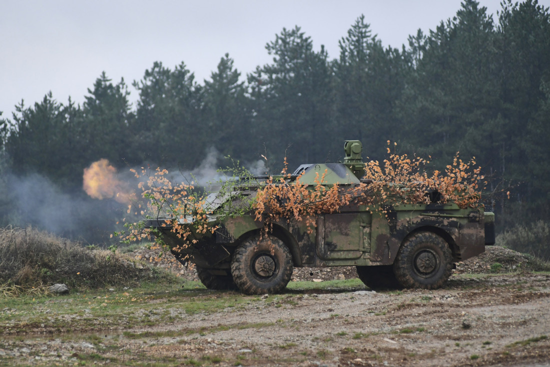 Vojska Srbije u akciji: Stacionarno logorovanje i taktičke vežbe oklopnih jedinica na Pasuljanskim livadama (FOTO)
