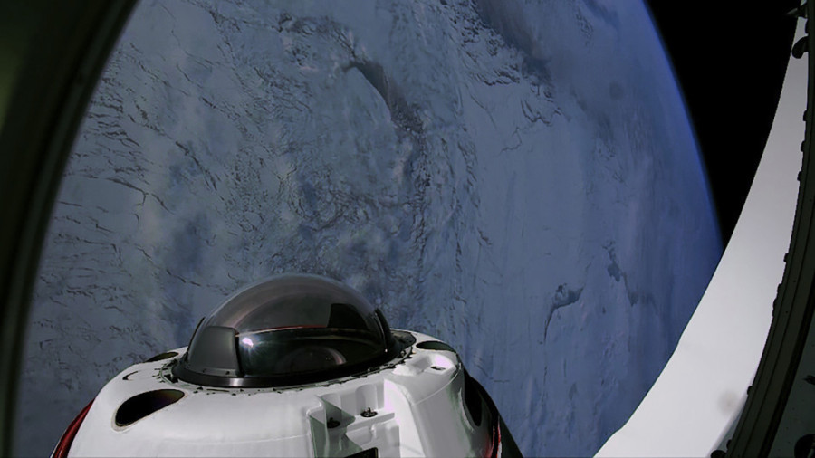 Šesta privatna kosmička misija kompanije na čijem je čelu Ilon Mask: Astronauti SpaceX sleteli na Zemlju nakon misije orbitiranja oko polova