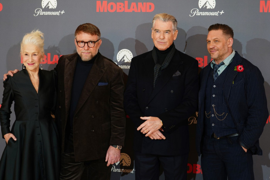 Pirs Brosnan postao predmet sprdnje zbog jednog detalja u seriji "MobLand": Izguglao sam ga i to je bilo to (FOTO/VIDEO)