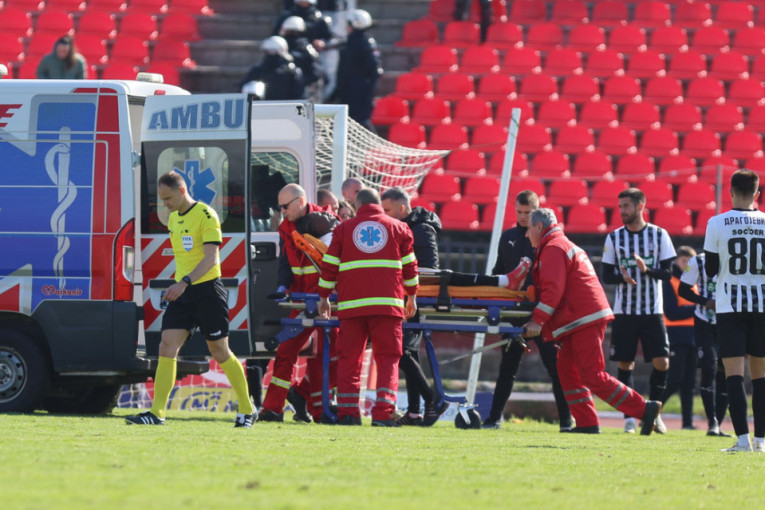 Užas u Boliviji! Dao gol za pobedu pa ga njegovi navijači pogodili raketom u međunožje! (VIDEO)